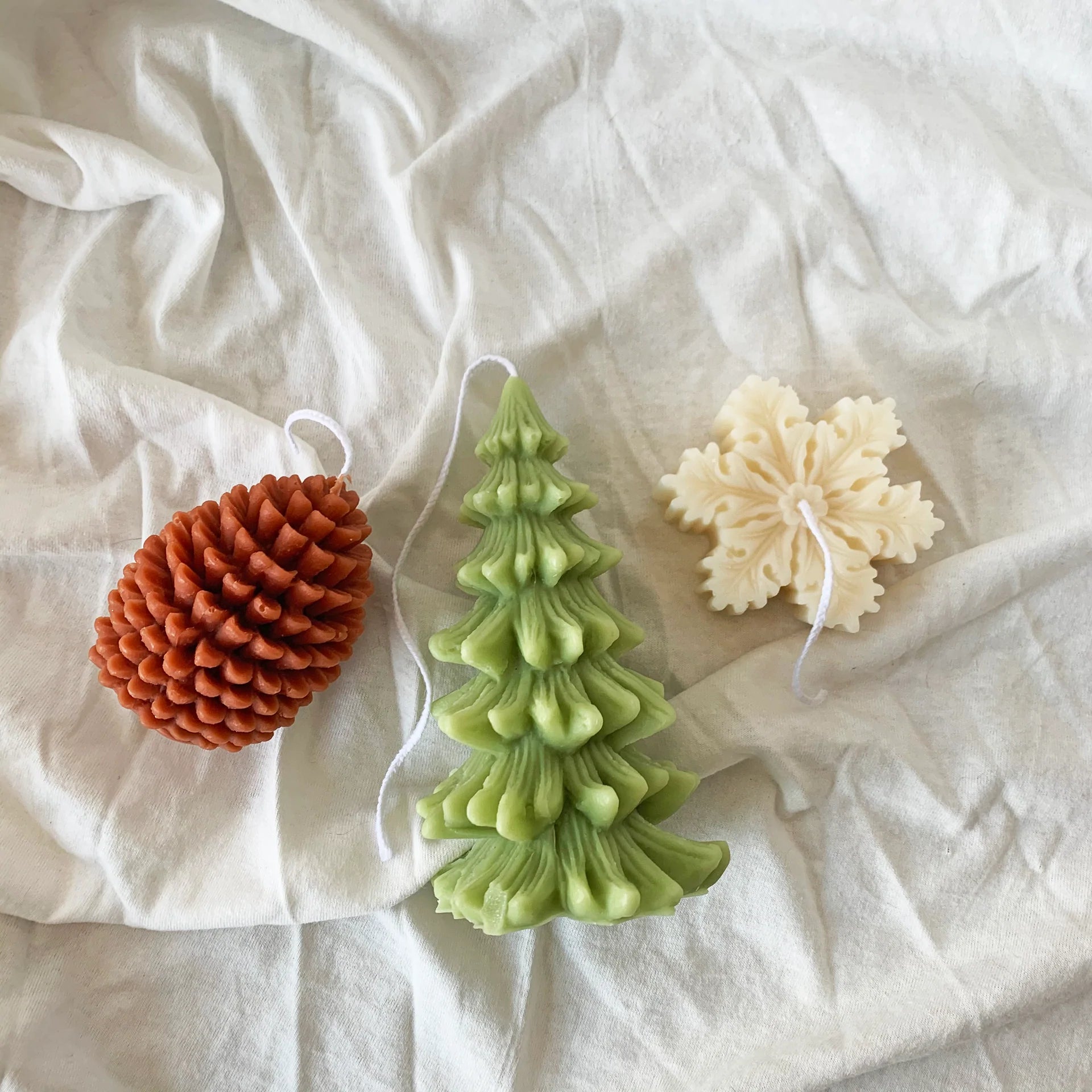 Yui Brooklyn Candle Set of 3 Holiday Shaped soy & Beeswax